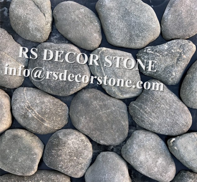 Deep Grey Cobble Mosaic Thin Stone Veneer